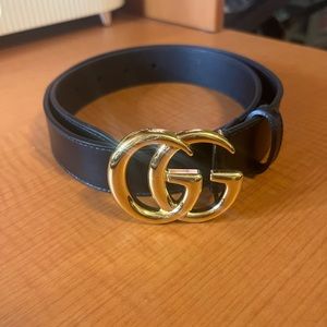 WOMENS GUCCI DOUBLE-G BUCKLE LEATHER BELT